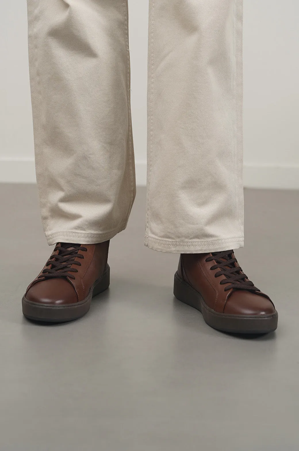 HIGH-TOP LEATHER SNEAKERS