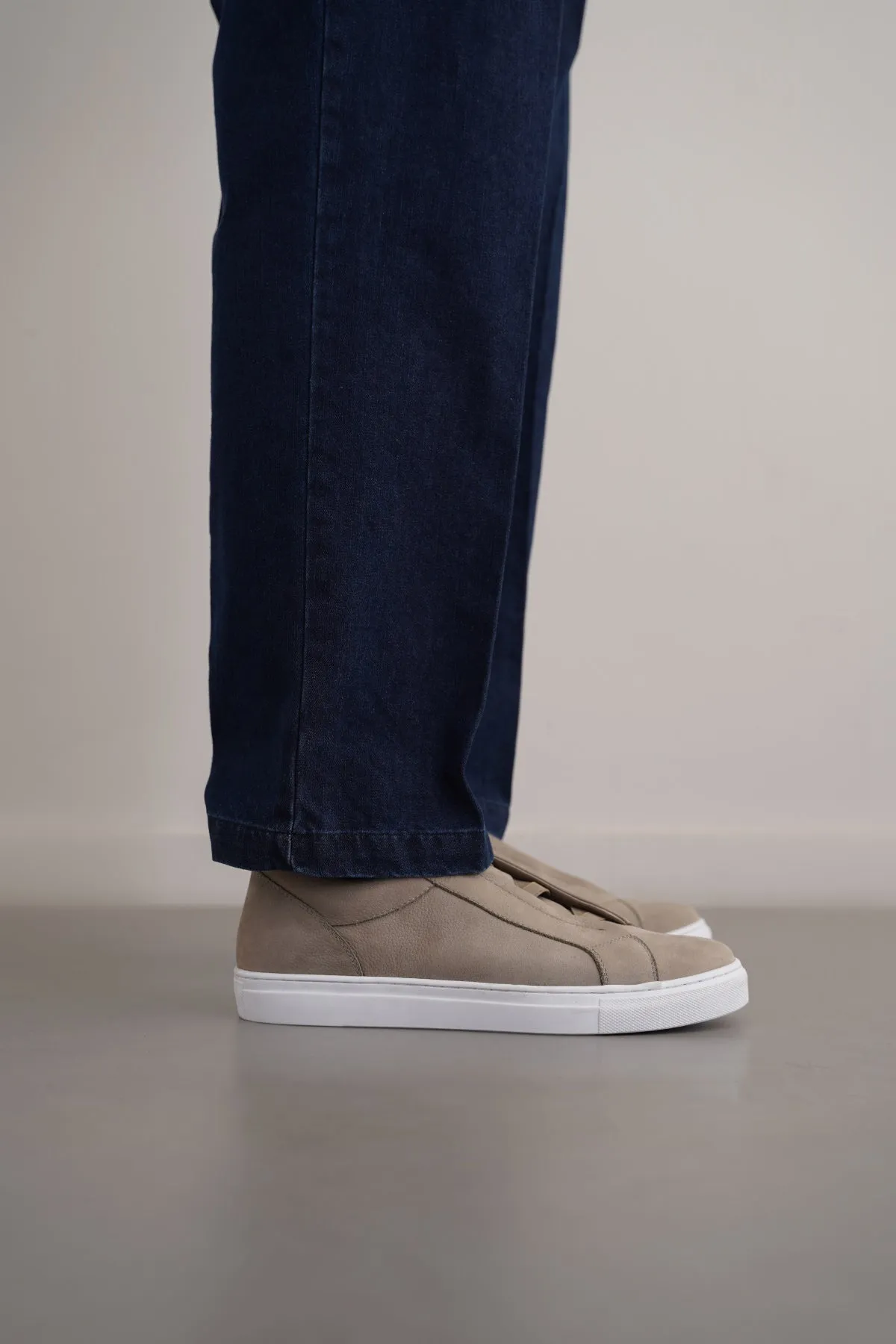 LOW TOP LEATHER SNEAKERS