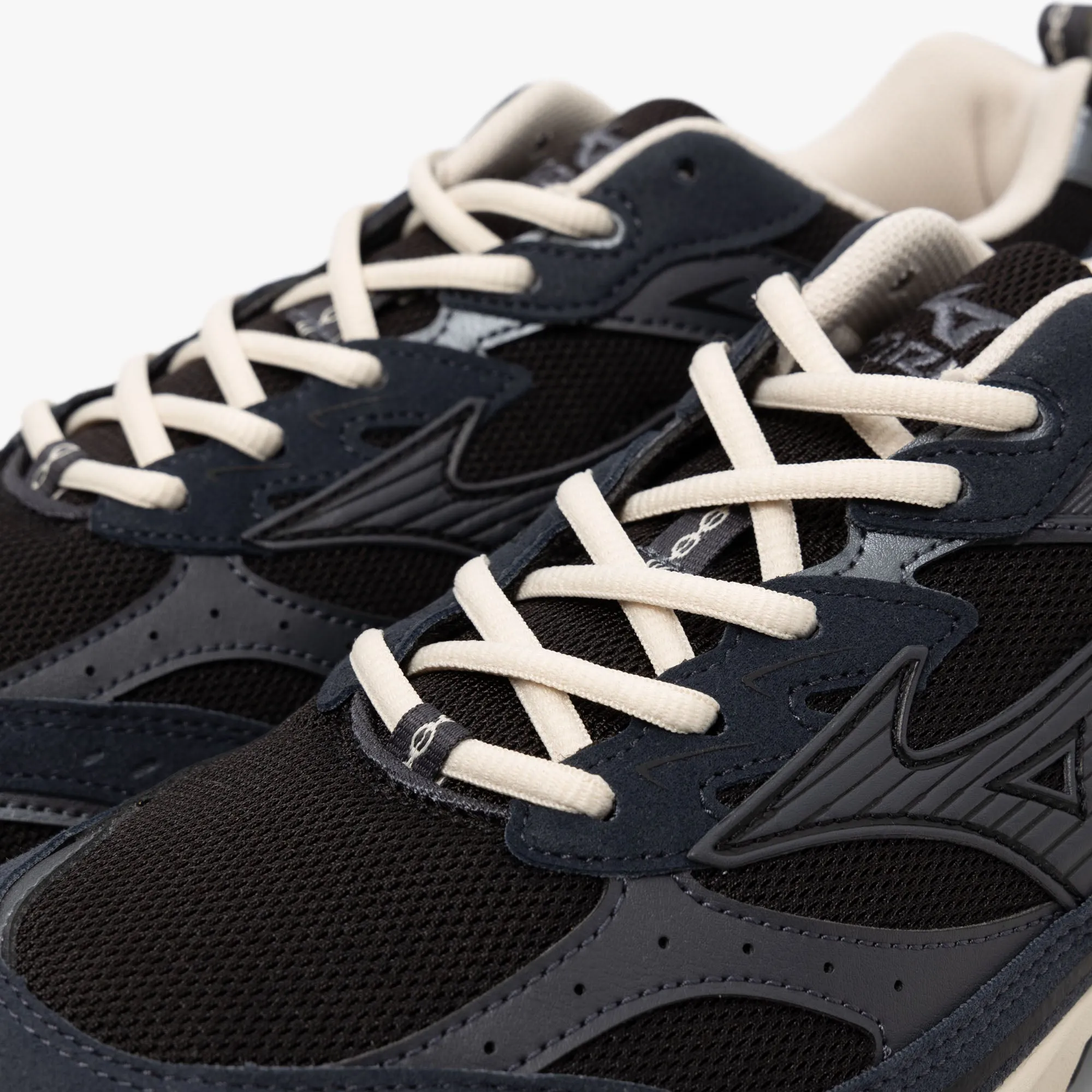 Mizuno MXR Snow Black / Ebony - Icy Morn