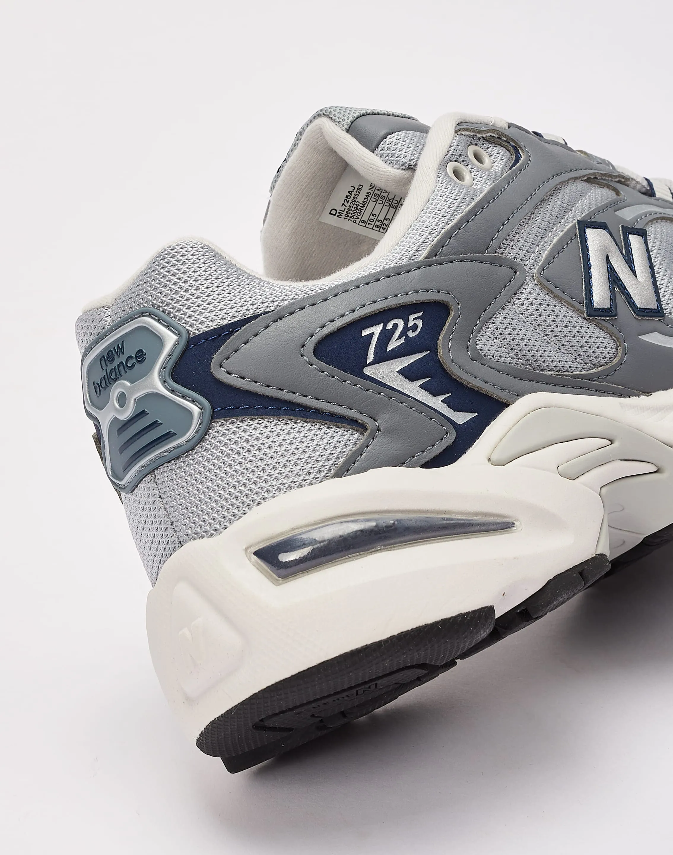 New Balance 725v1