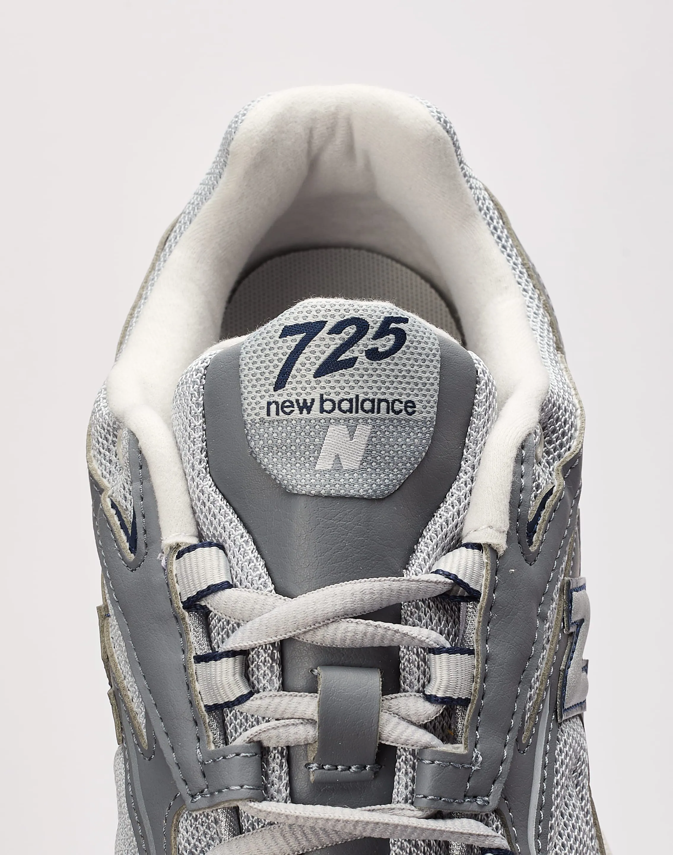 New Balance 725v1