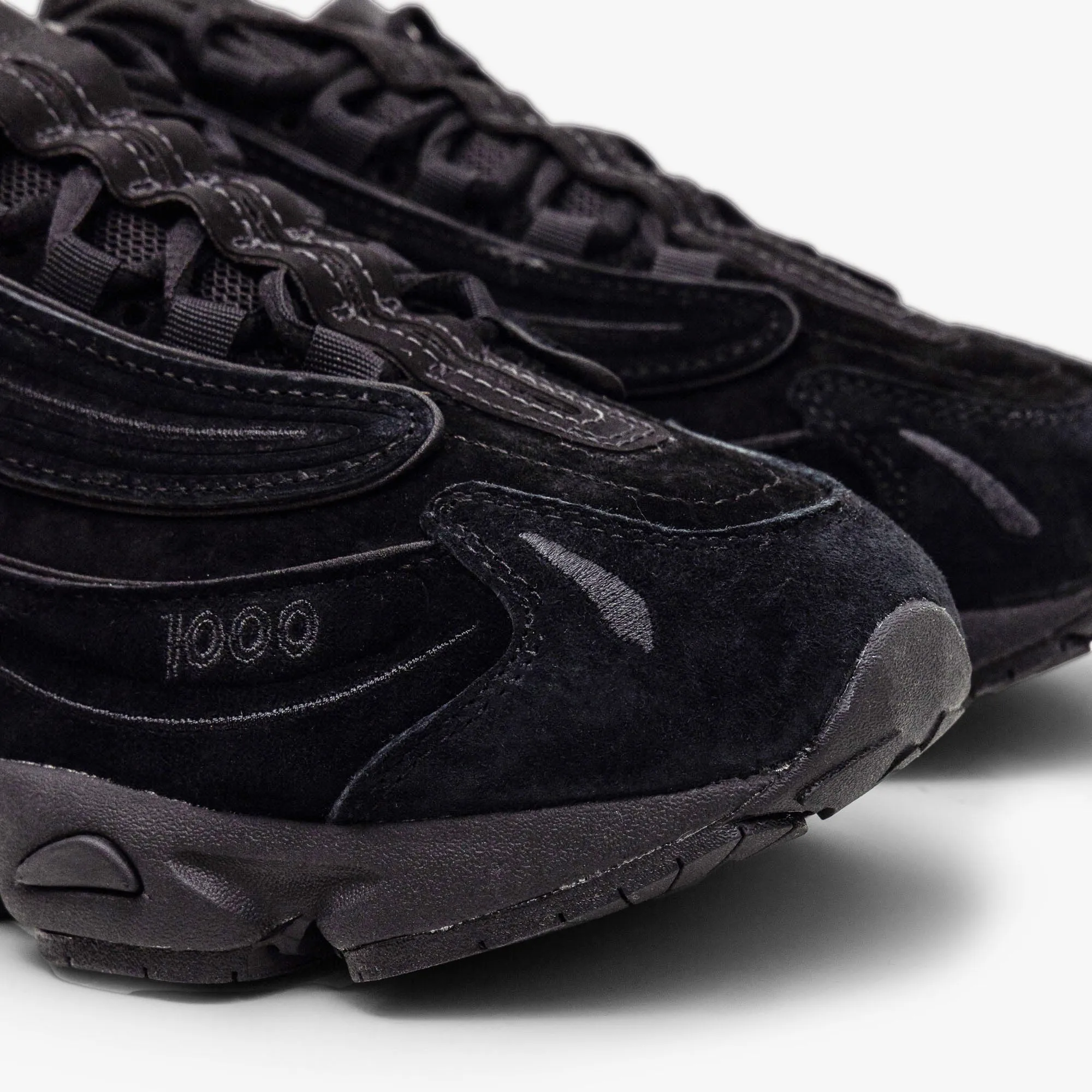 New Balance M1000 / Black / Black