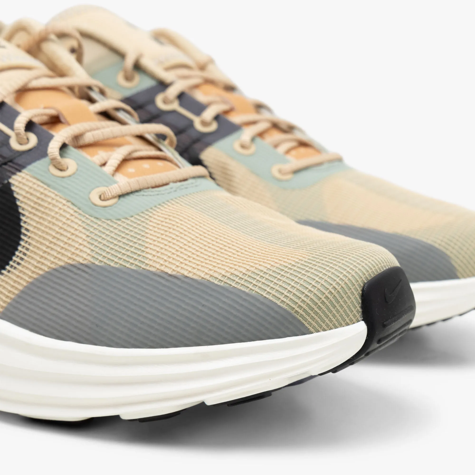 Nike Lunar Roam Sesame / Black - Smoke Grey