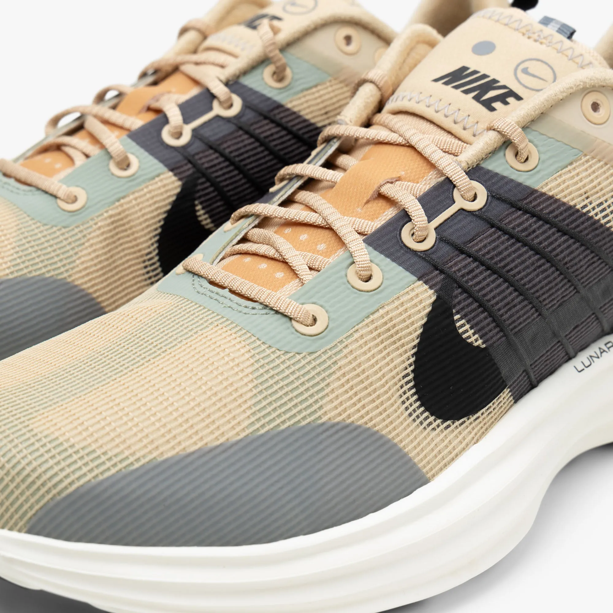 Nike Lunar Roam Sesame / Black - Smoke Grey
