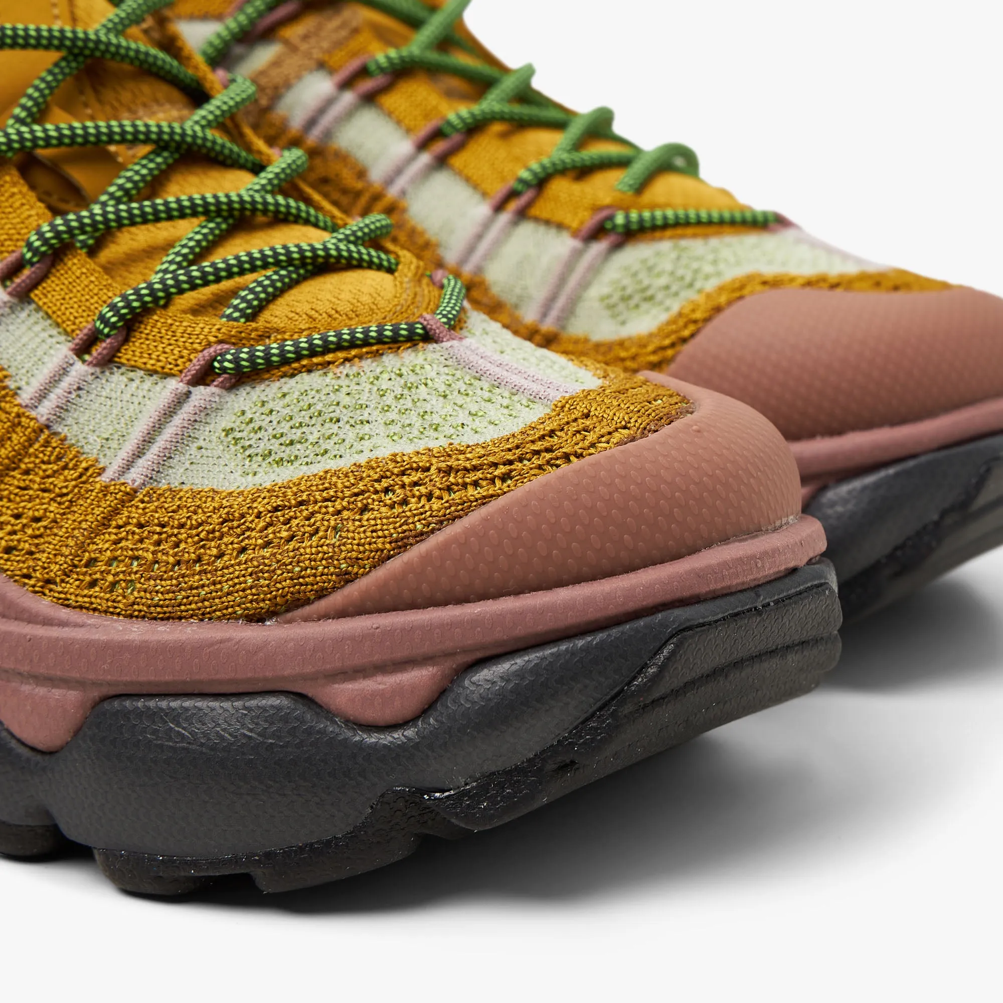 Nike Women's Air Max Flyknit Venture Bronzine / Volt  - Smokey Mauve