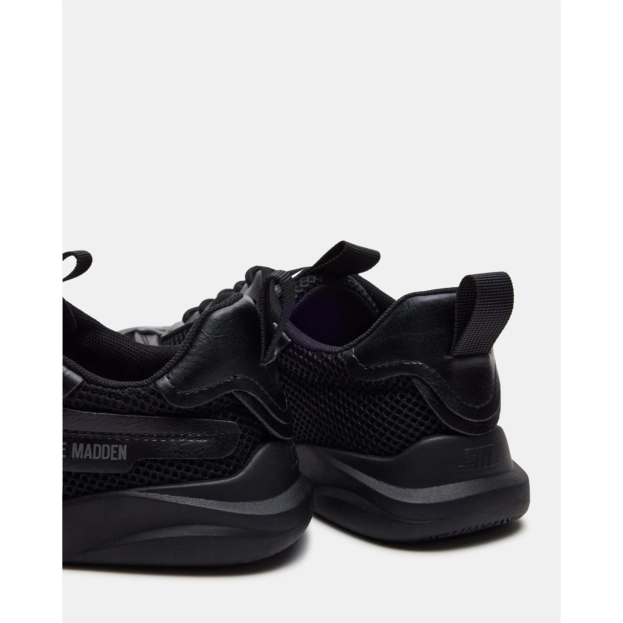 Pounce Black