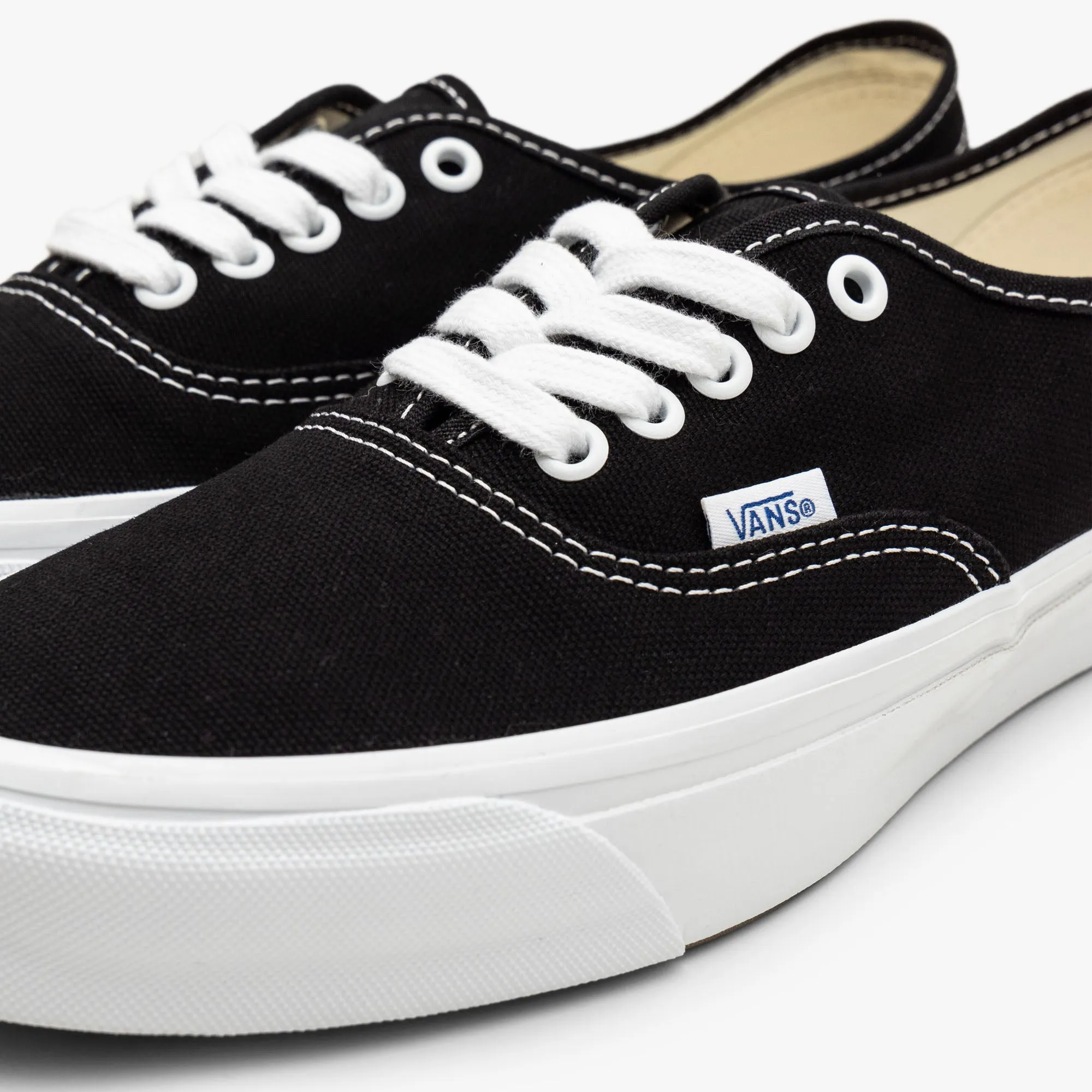 Vans Premium Authentic Reissue 44 LX / Black / White
