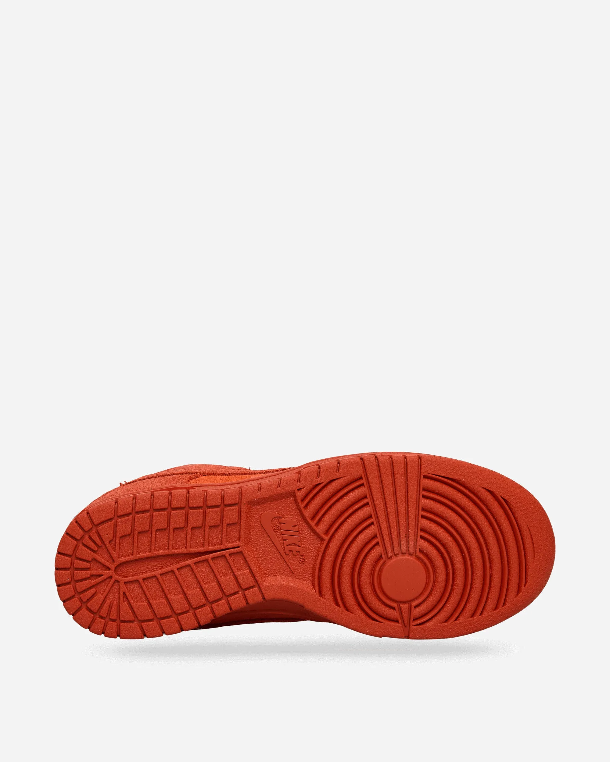 Women's Dunk Low SE Sneakers Picante Red / Dragon Red