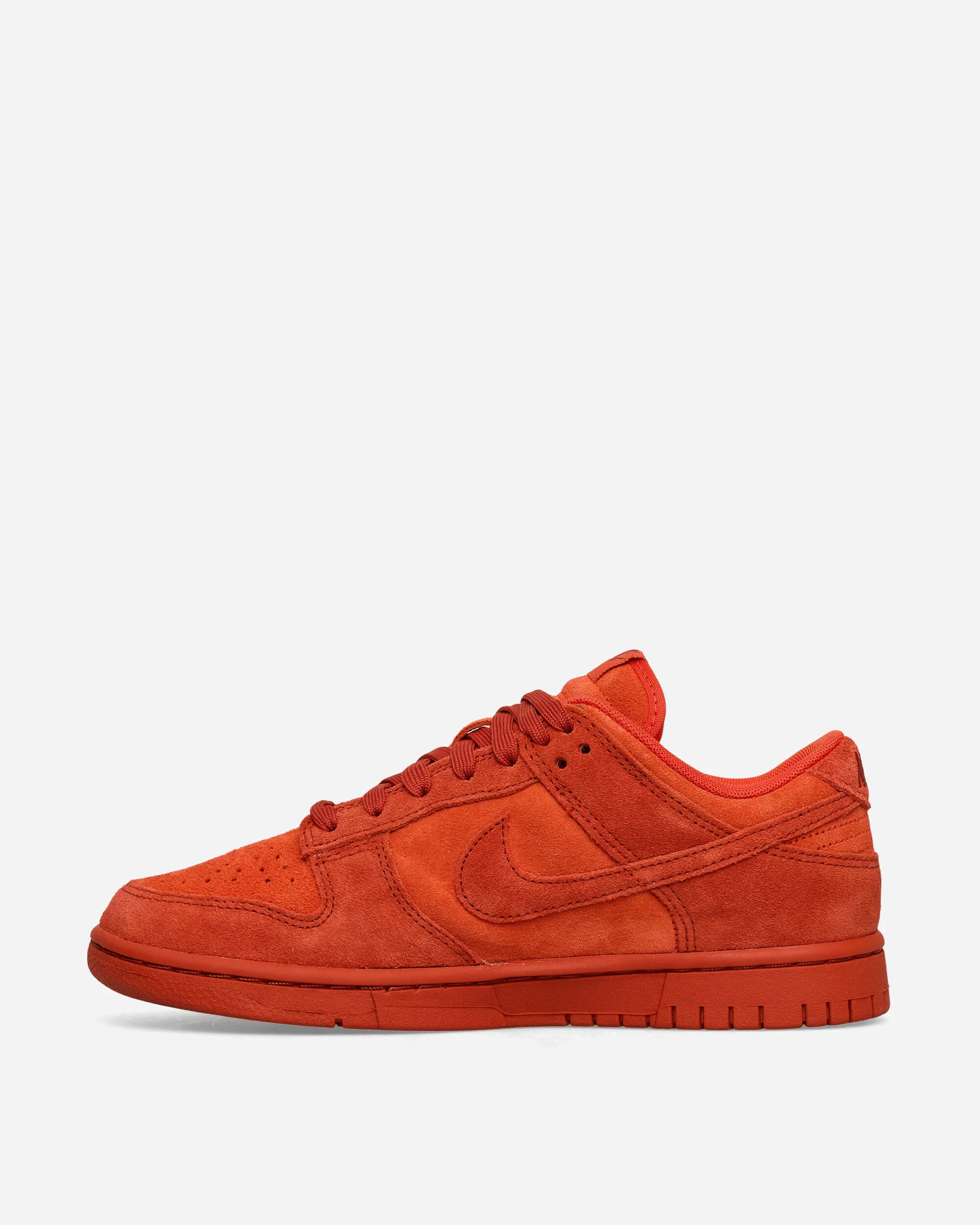 Women's Dunk Low SE Sneakers Picante Red / Dragon Red
