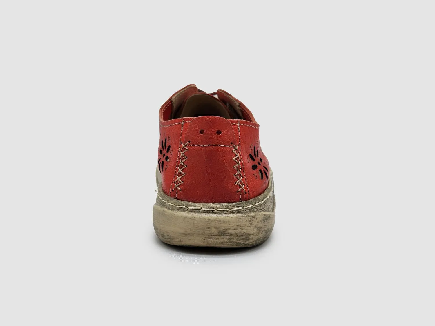 Women's Timeless Flower Low-Top Leather Shoes In Red